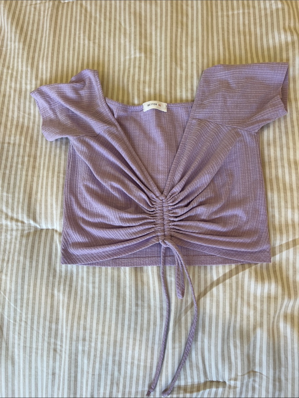 Lavender Ruched Front Crop Top - Picture 2 of 4